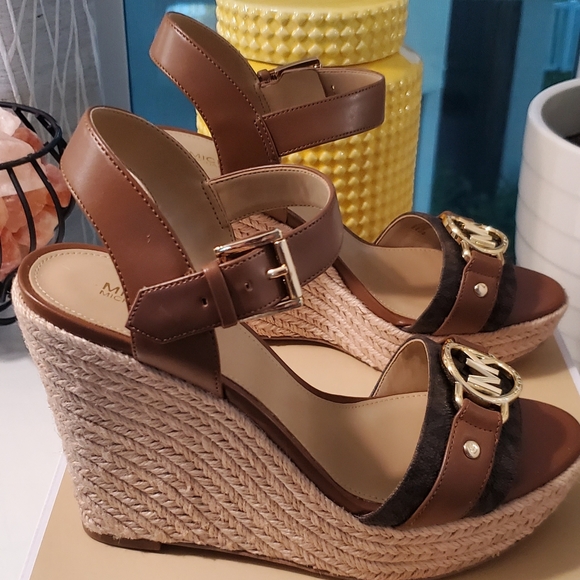 Michael Kors Wedges - Picture 2 of 7